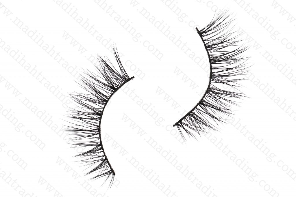 Madihah mink lashes bulk.