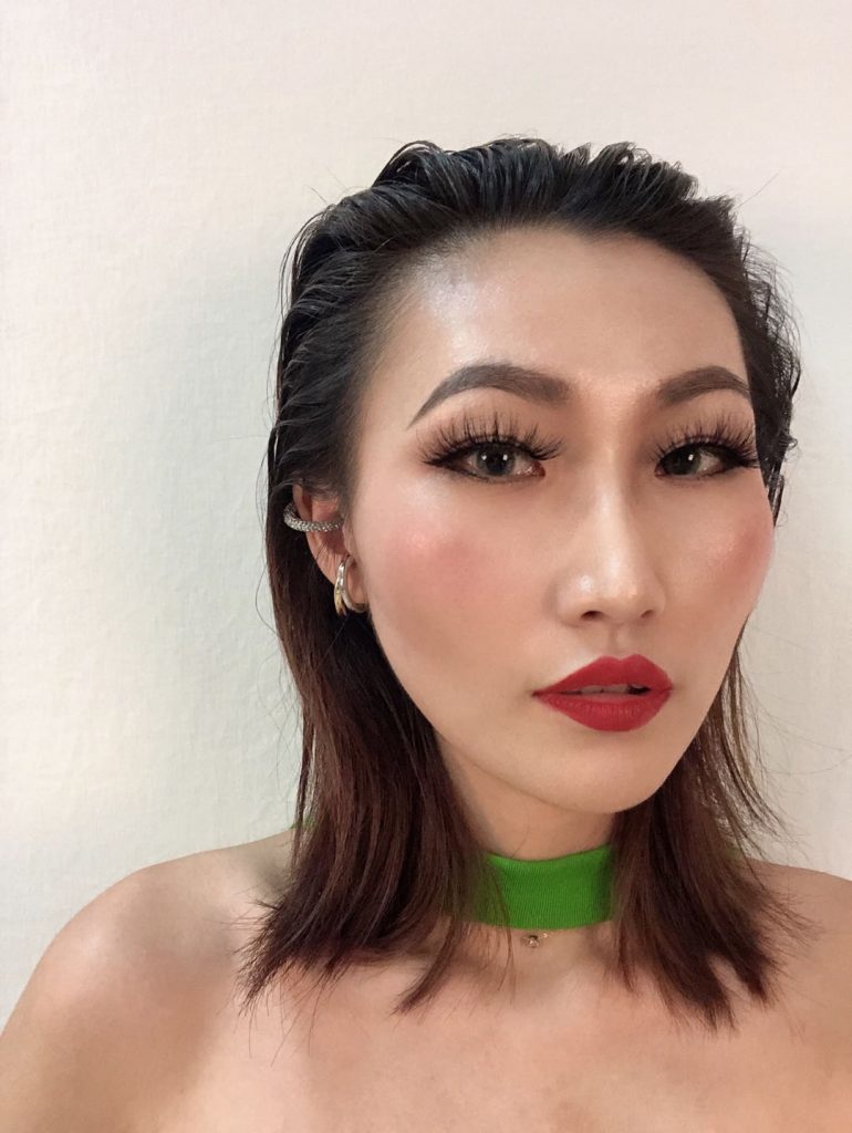 Madihah Trading siberian mink lashes cruelty-free try on by Kim Lee.