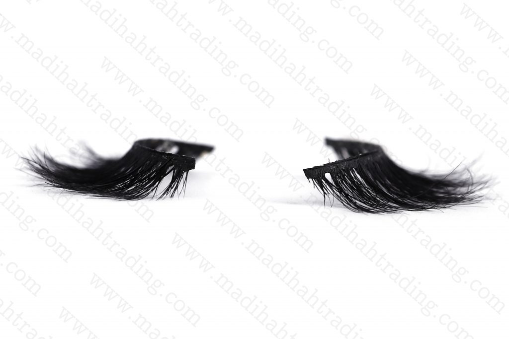 Madihah supply the horse hair lashes to the korean eyelashes manufacturers.