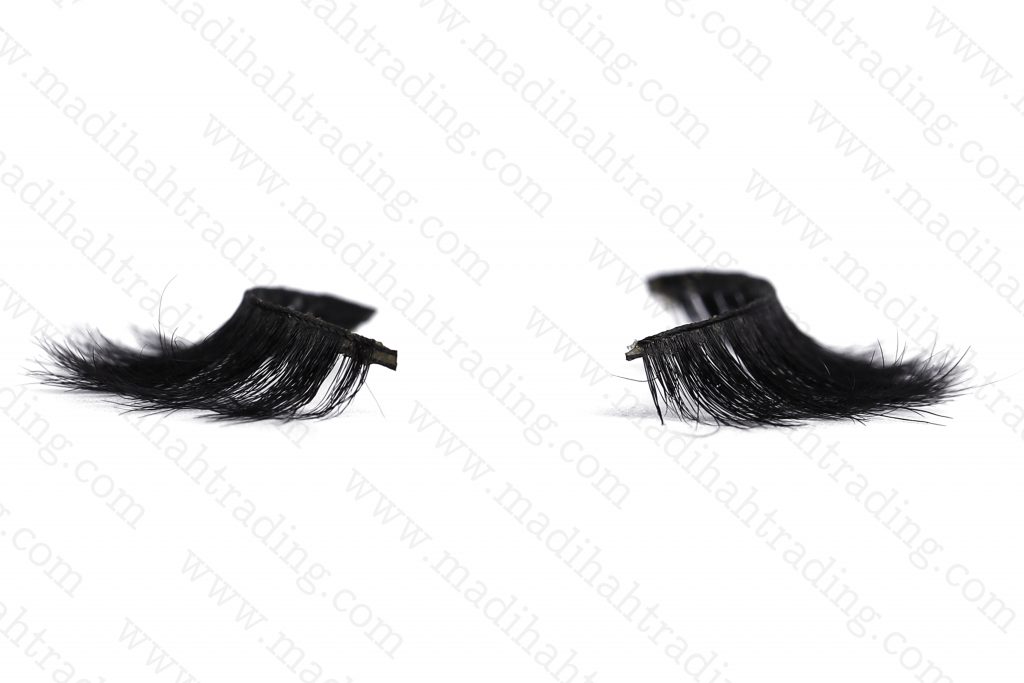 Madihah supply the horse hair lashes to the korean eyelashes manufacturers.