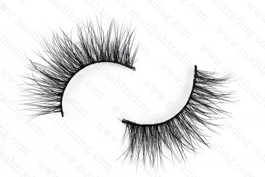 we supply our Madihah strip eyelashes 3d mink lashes to the siberian mink lashes aliexpress store.