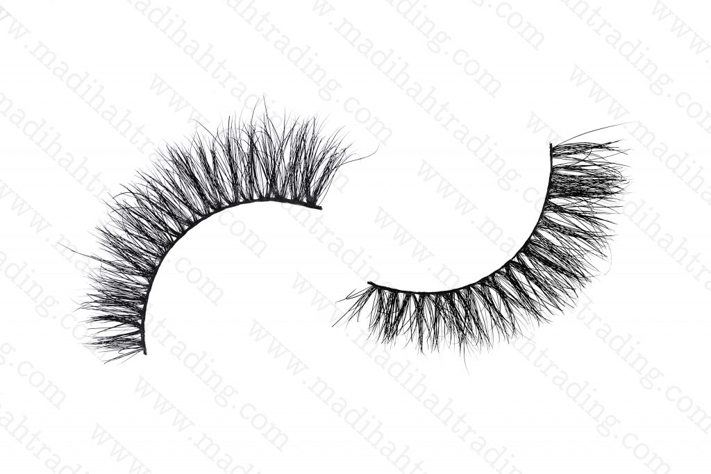 Madihah dropshipping the best horse hair 3d mink eyelashes to the horse hair lashes manufacturers usa.