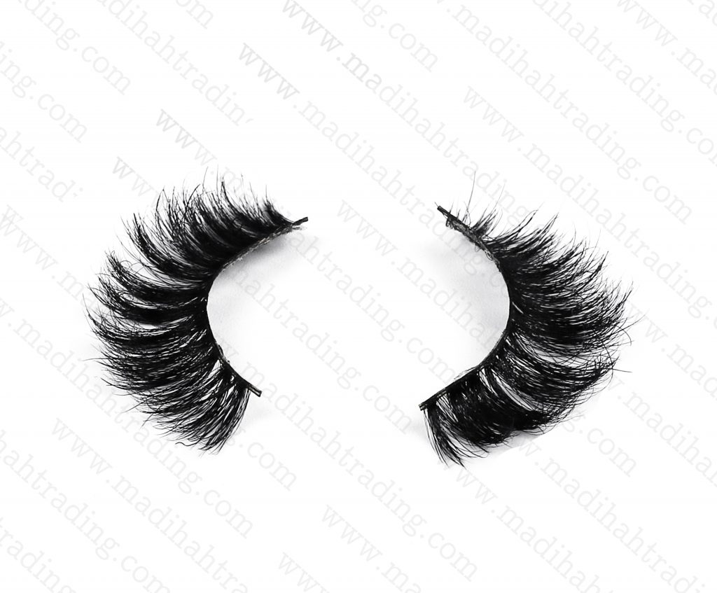 Madihah provide the premium mink lashes wholesale to the strip lashes vendors.