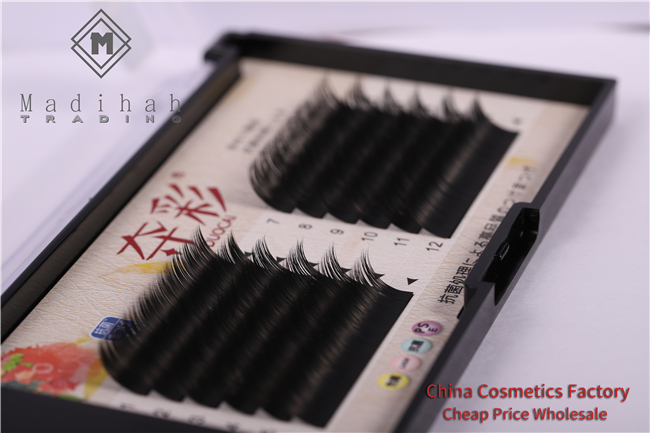 Madihah Wind Blows Zero-Touch Flat Hair Eyelashes Extensions